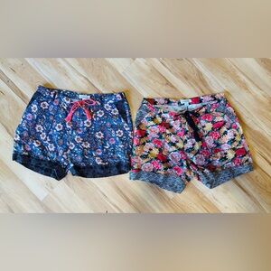 2 Pairs of Colorful cotton/linen Sundance Kalini shorts sz Large sold out online